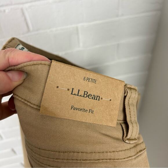 NWT L.L.Bean Favorite Fit Tan Cargo Pants Size 6 Petite - Picture 3 of 12